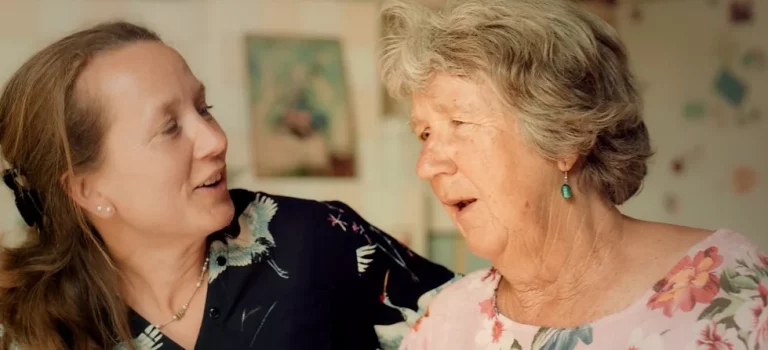Documentaire ‘Als klanken kleuren’ over zingen met dementie